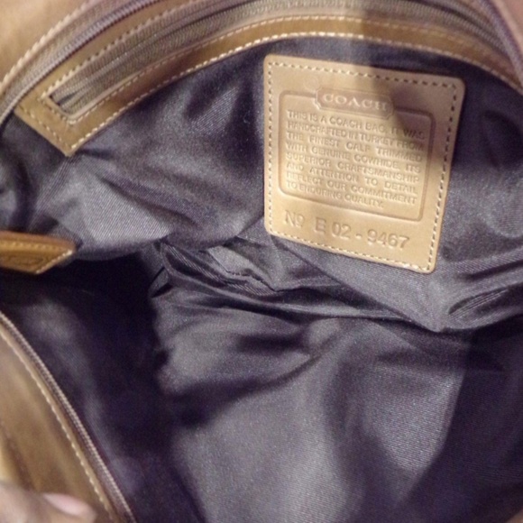 Coach East West Hobo 9467 - Picture 3 of 6